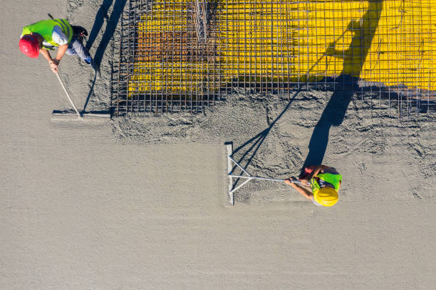 Best Driveway Concrete Repair  in Oak Park, CA